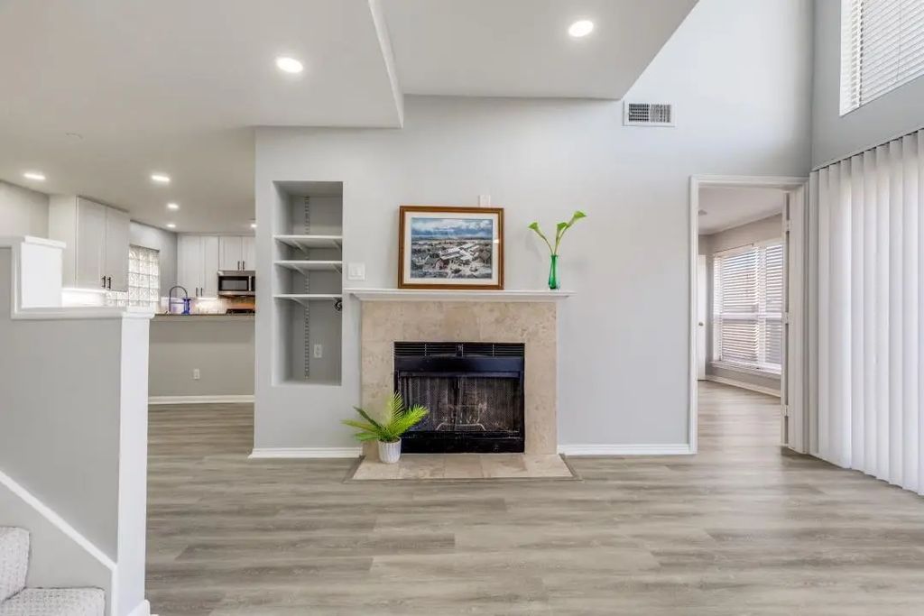 4221 Cole Avenue 202, Dallas