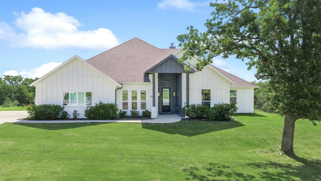180 Lucky Ridge Lane, Boyd