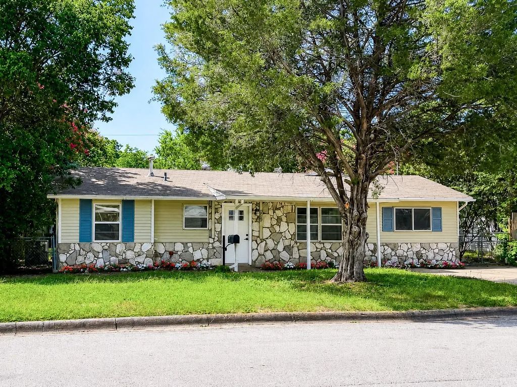 209 W Southern Avenue, Saginaw