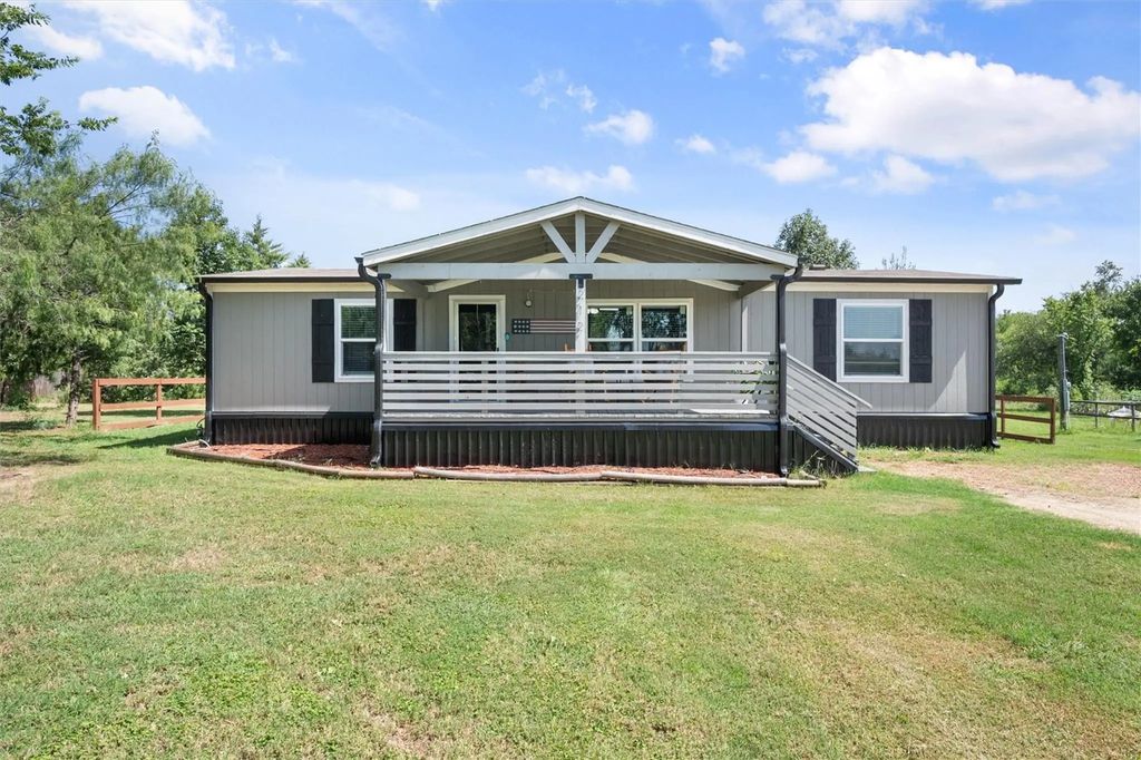 212 Se County Road 3048a, Corsicana