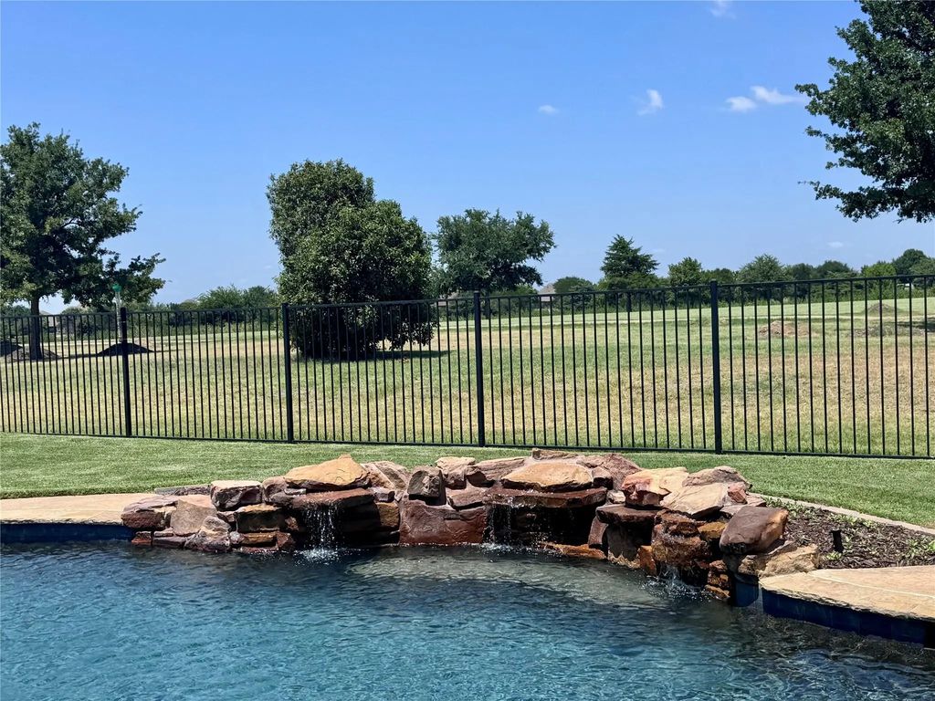 2429 San Marcos Drive, Royse City