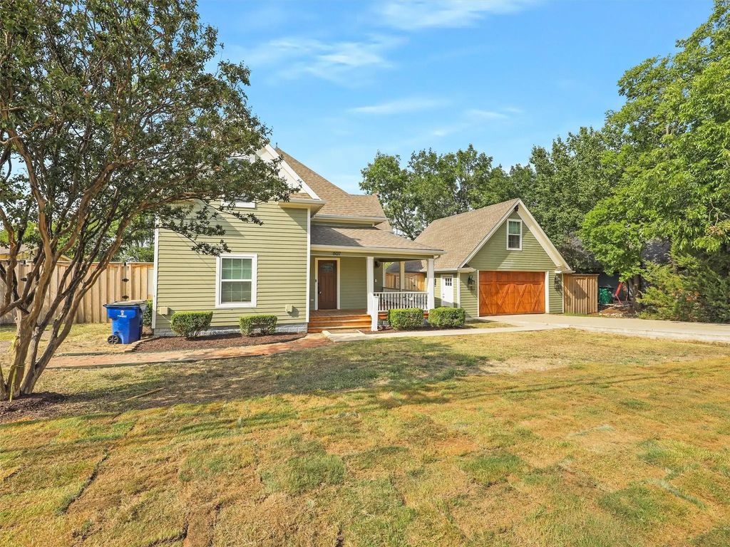 607 W Walnut Street, Celina