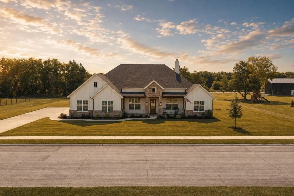 3759 Evergreen Lane, Caddo Mills