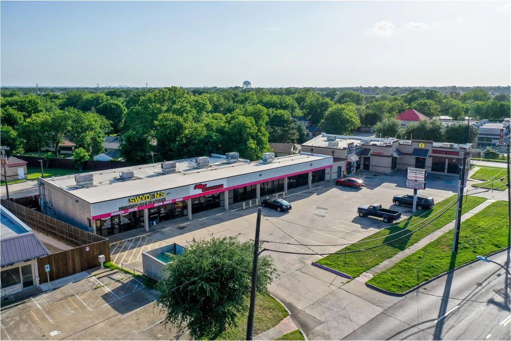 1108 W Pioneer Drive 9, Irving
