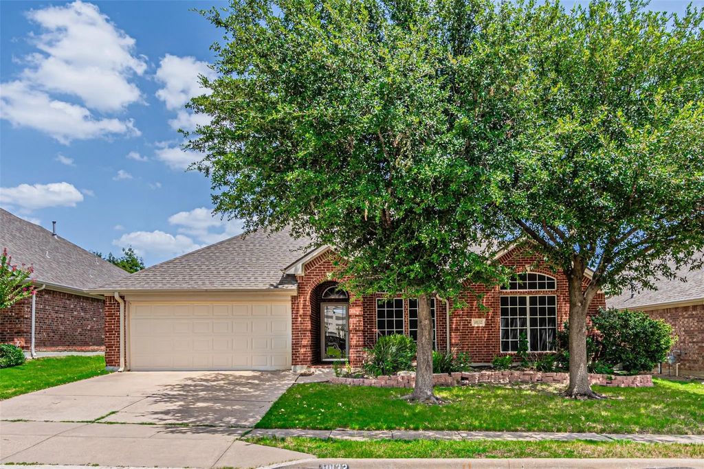 10132 Red Bluff Lane, Fort Worth