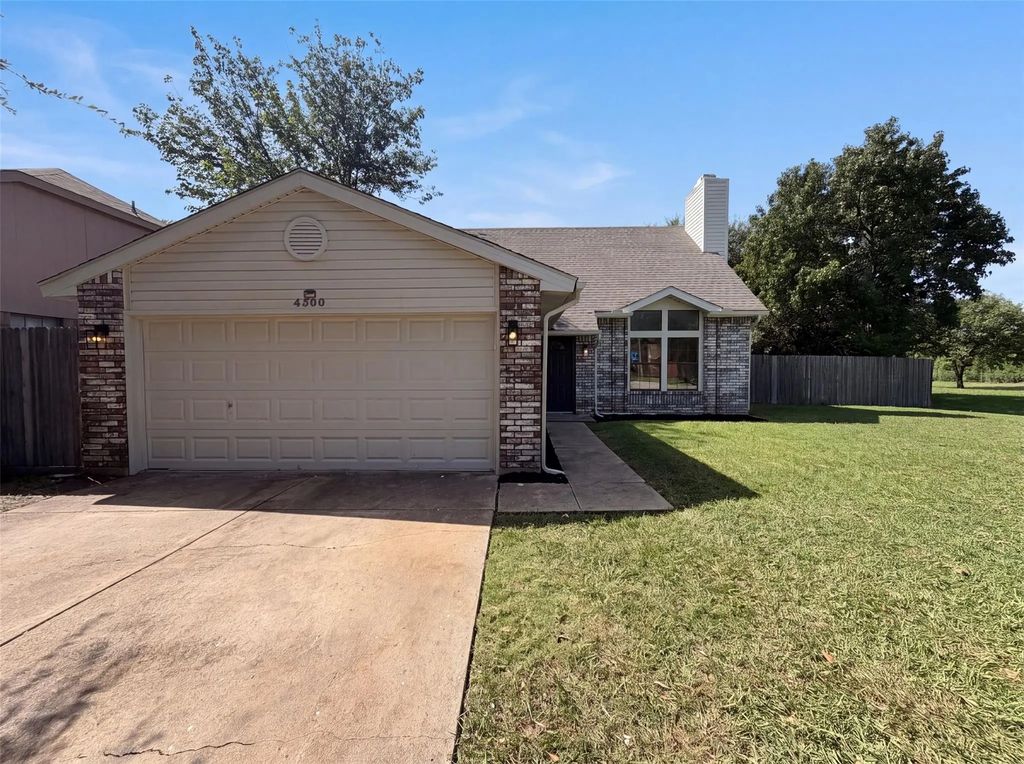 4300 Windwillow Court, Fort Worth