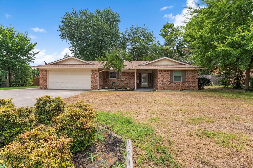 2018 Ashland Street, Gainesville