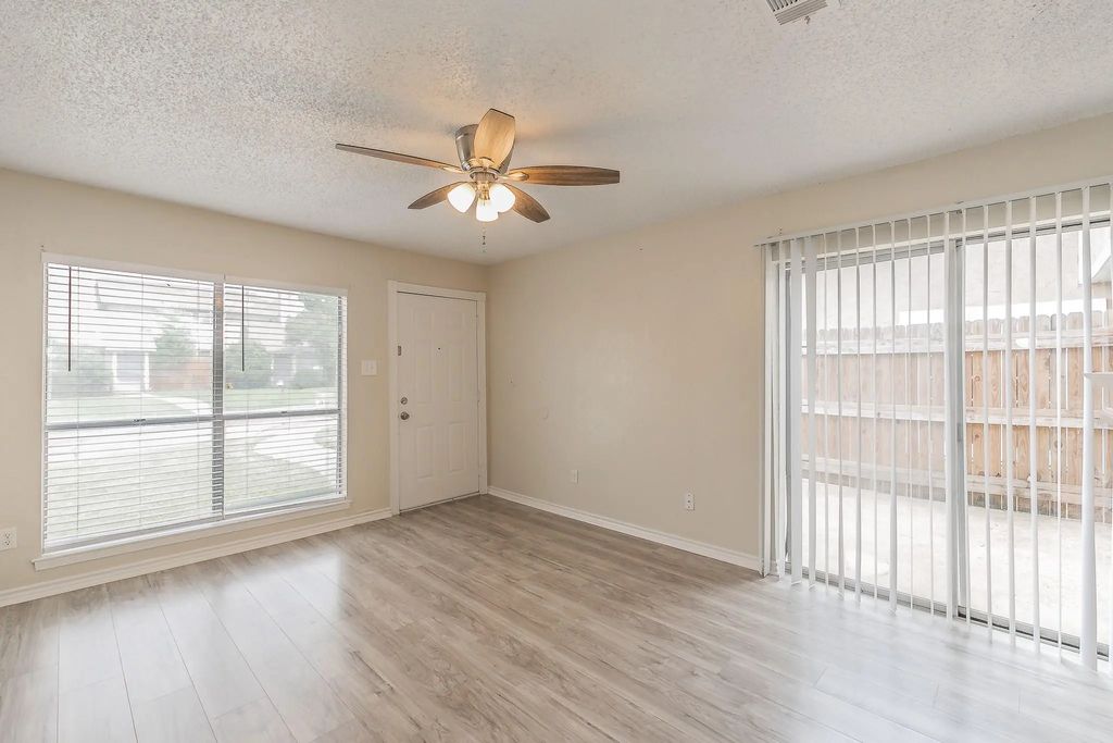 2760 Parkchester Drive, Arlington