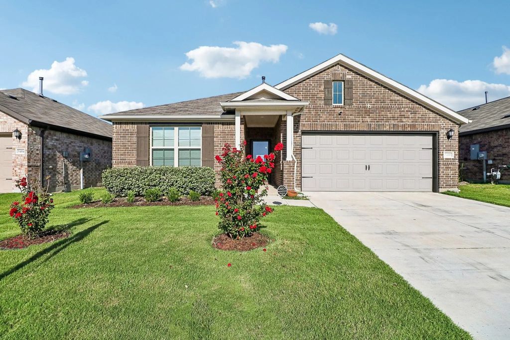 5400 Agalinis Avenue, Royse City