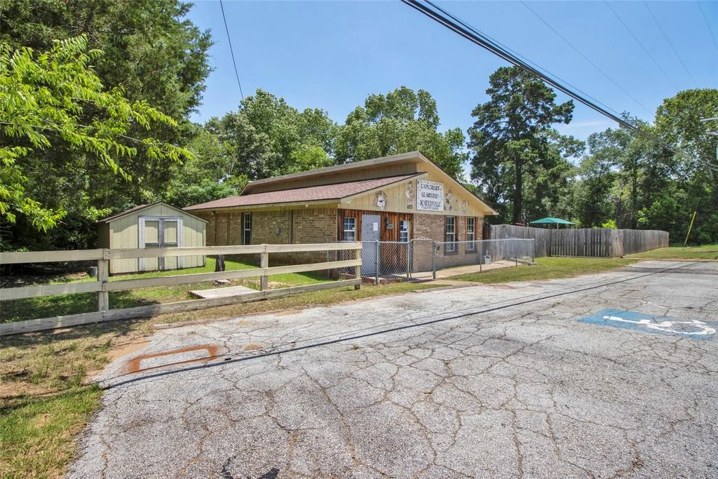 413 State Highway 323 E, Overton