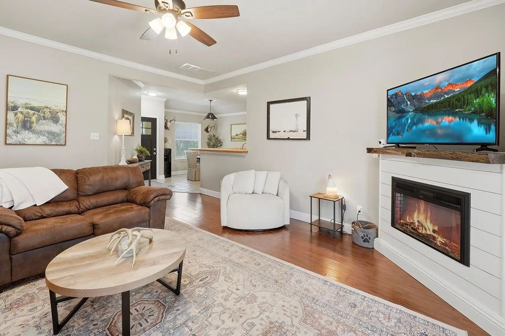 807 Lee Street, Tioga