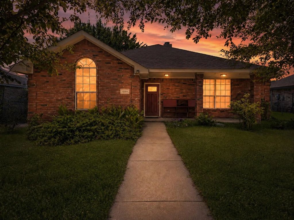 1220 Brittany Way, Seagoville