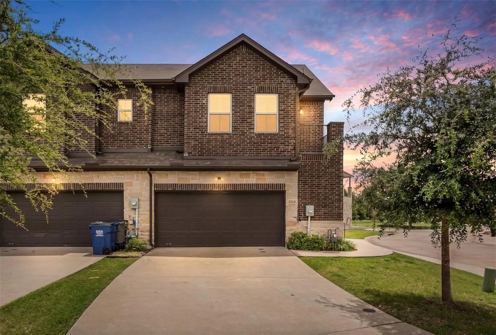 2404 Acorn Court, Sachse