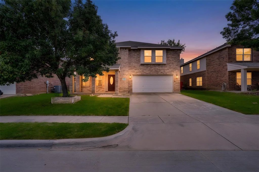 653 Condor Trail, Saginaw