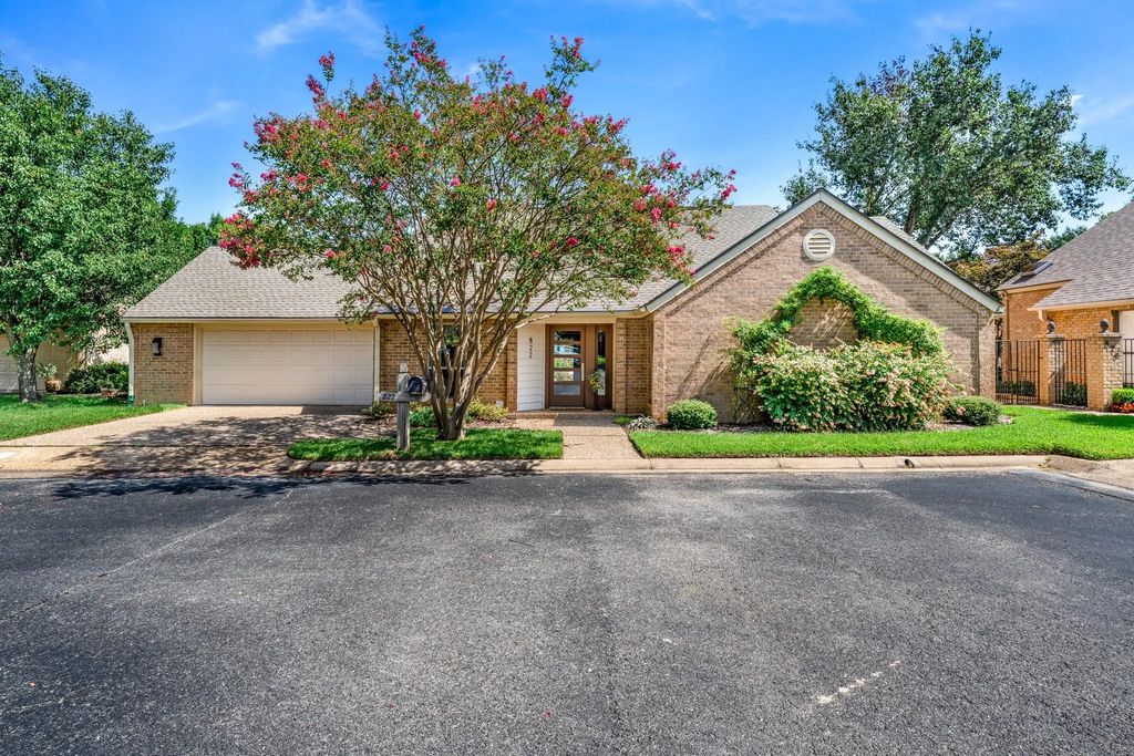 822 Ashford Court, Tyler