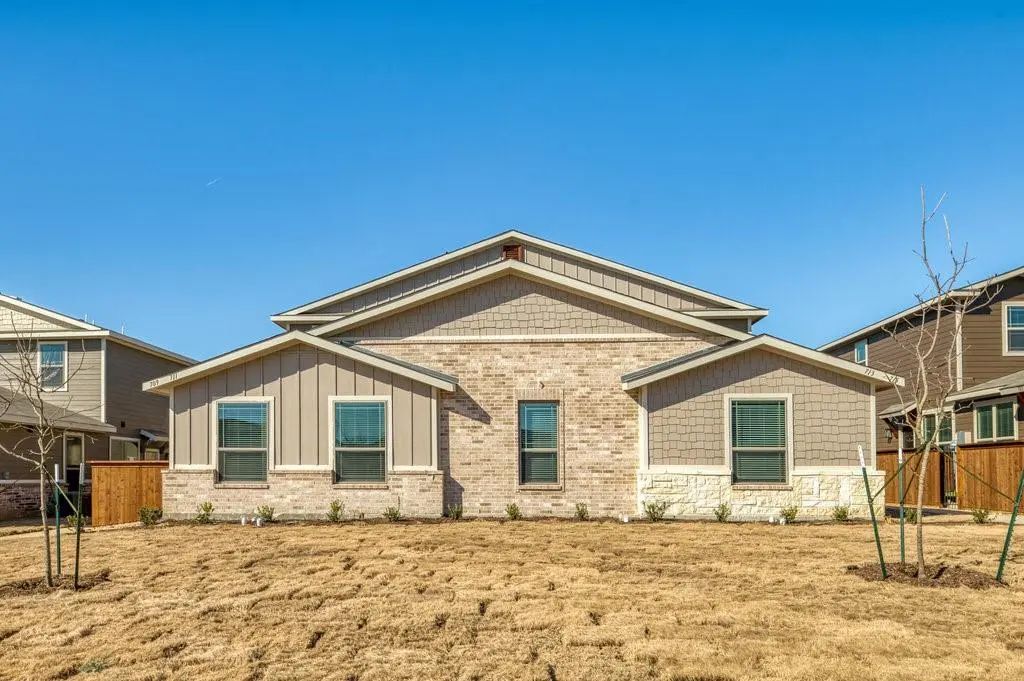 711 Harvest Moon Drive, Venus