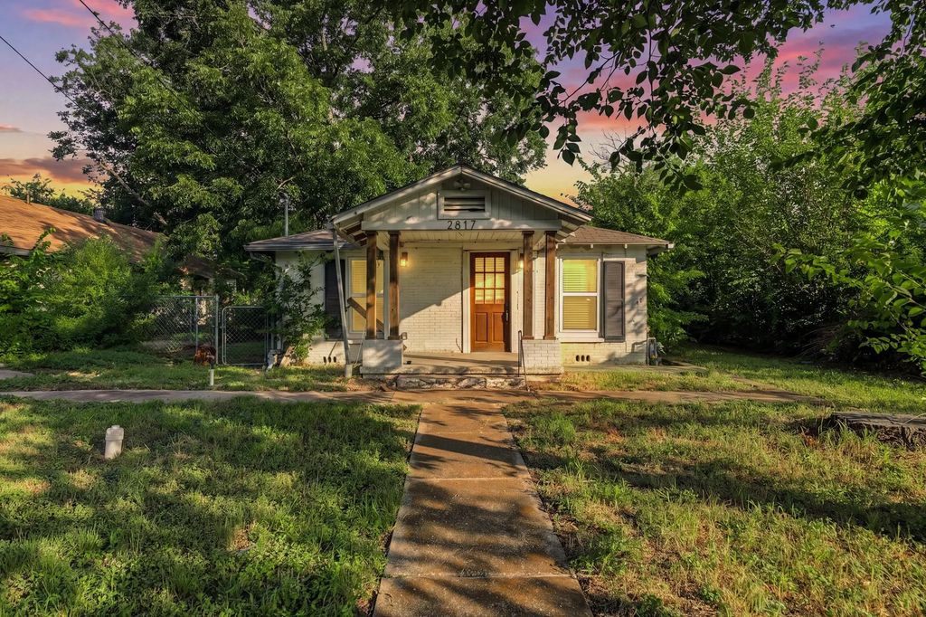 2817 Burnett Avenue, Waco