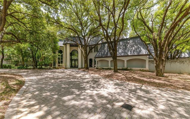 2420 Lincoln Drive, Arlington