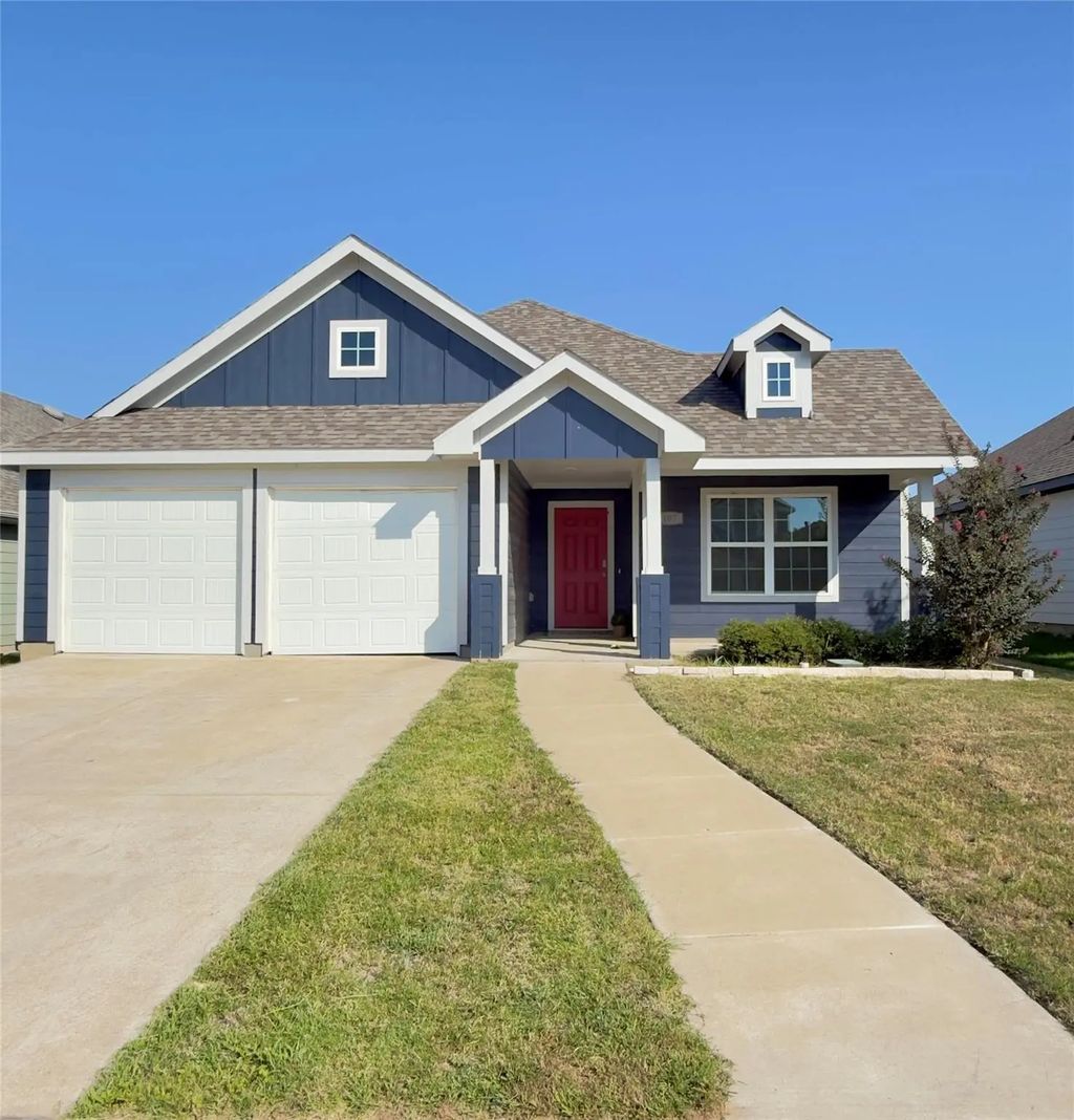 107 Spring Creek Lane, Terrell