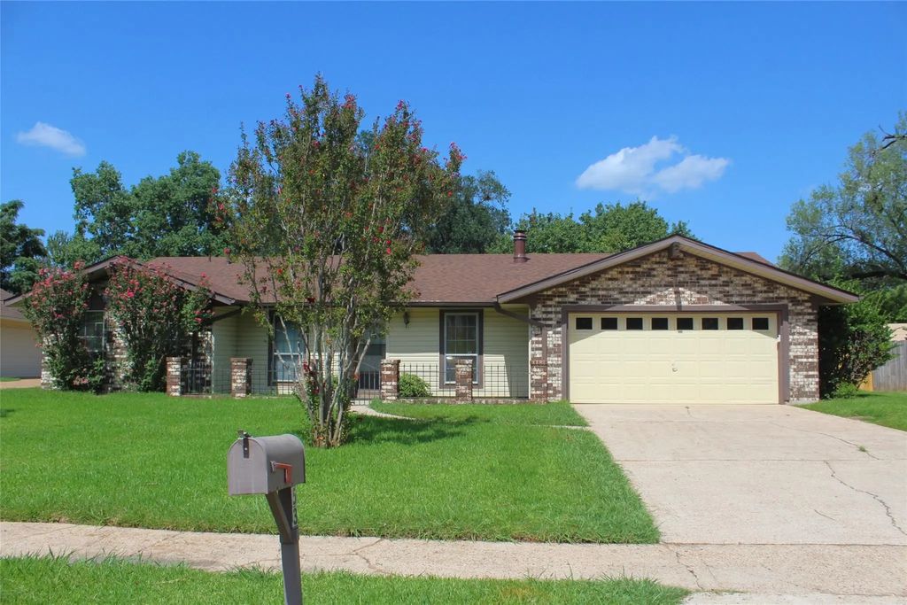 453 Plaza Circle, Bossier City