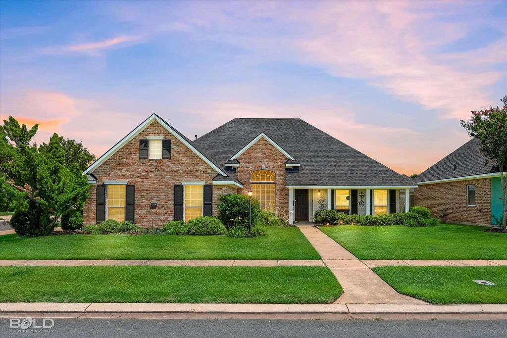 3301 Colonial Drive, Bossier City