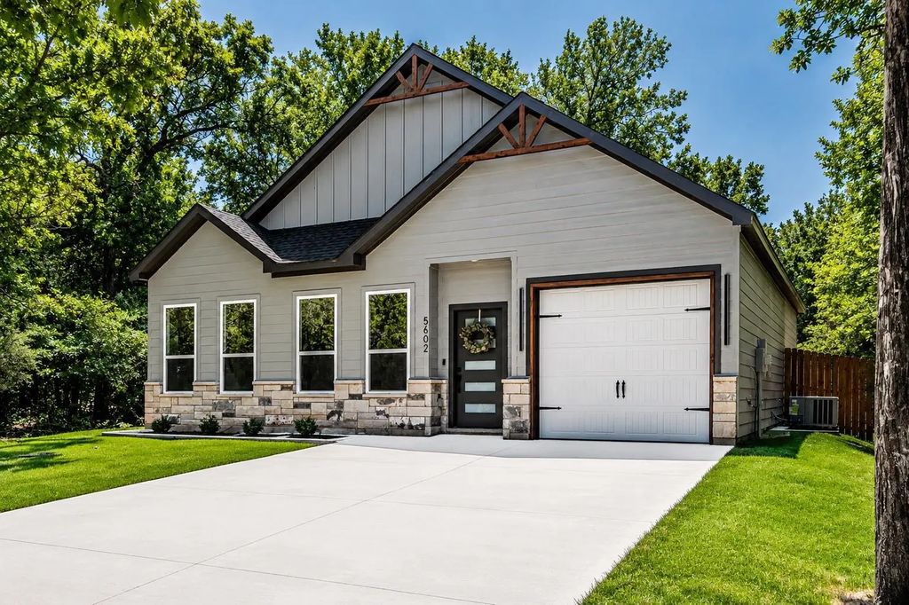 5602 Cold Water Trail, Granbury