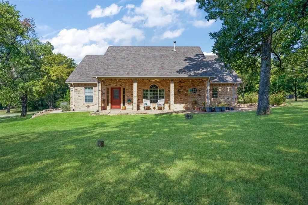 1091 Cedar Hills Drive, Denison