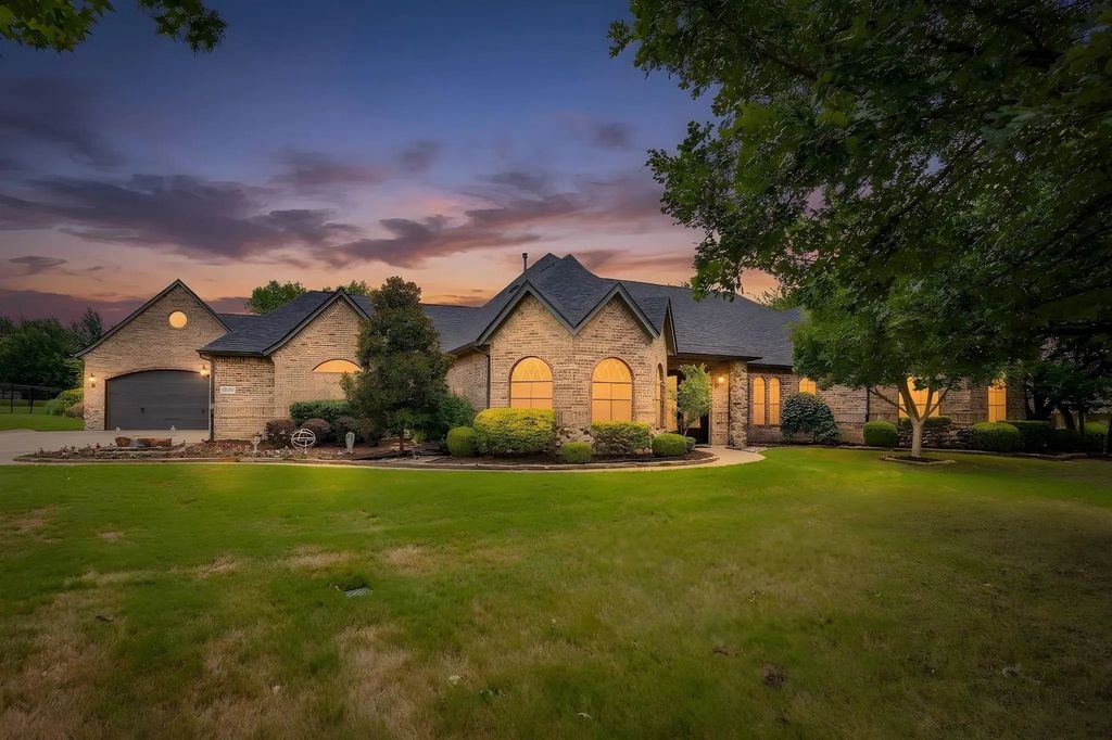 12805 Daybreak Trail, Burleson