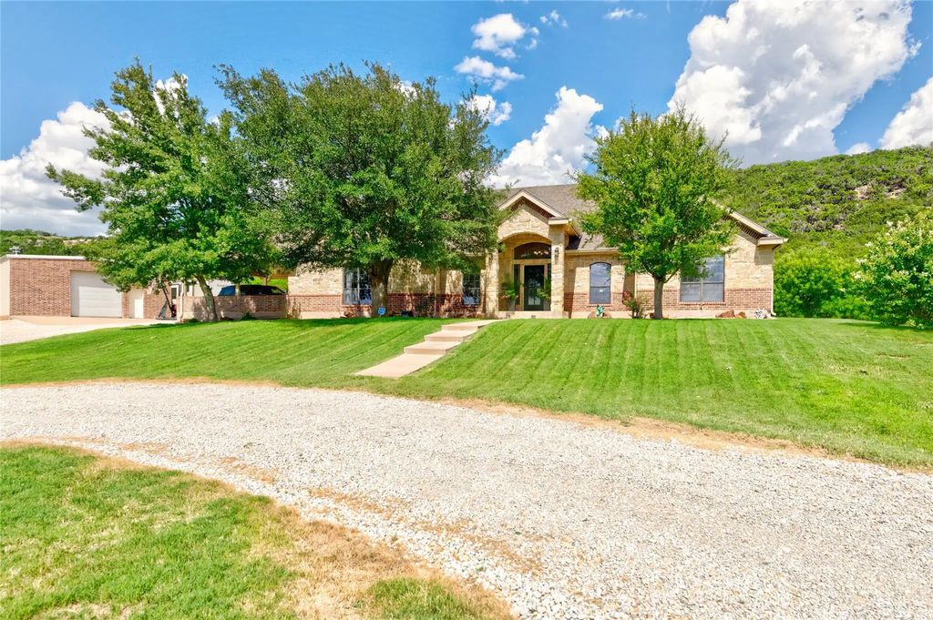 2457 Us Highway 83 84, Tuscola