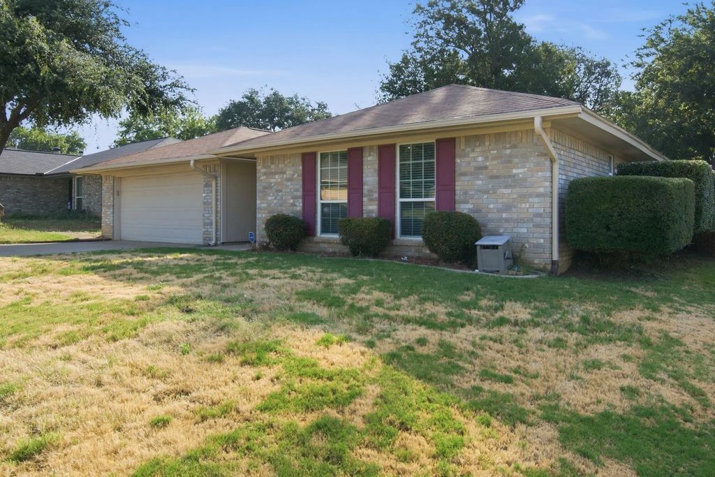 2502 Cranberry Lane, Euless