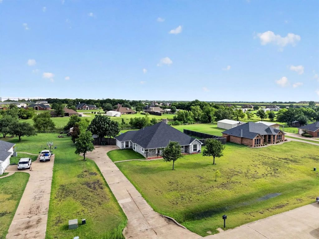 11112 Prairie Lakes Lane, Forney
