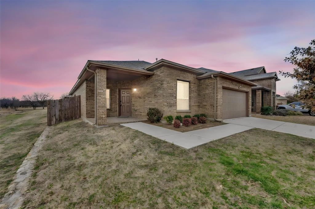 144 Creek Terrace Drive, Saginaw