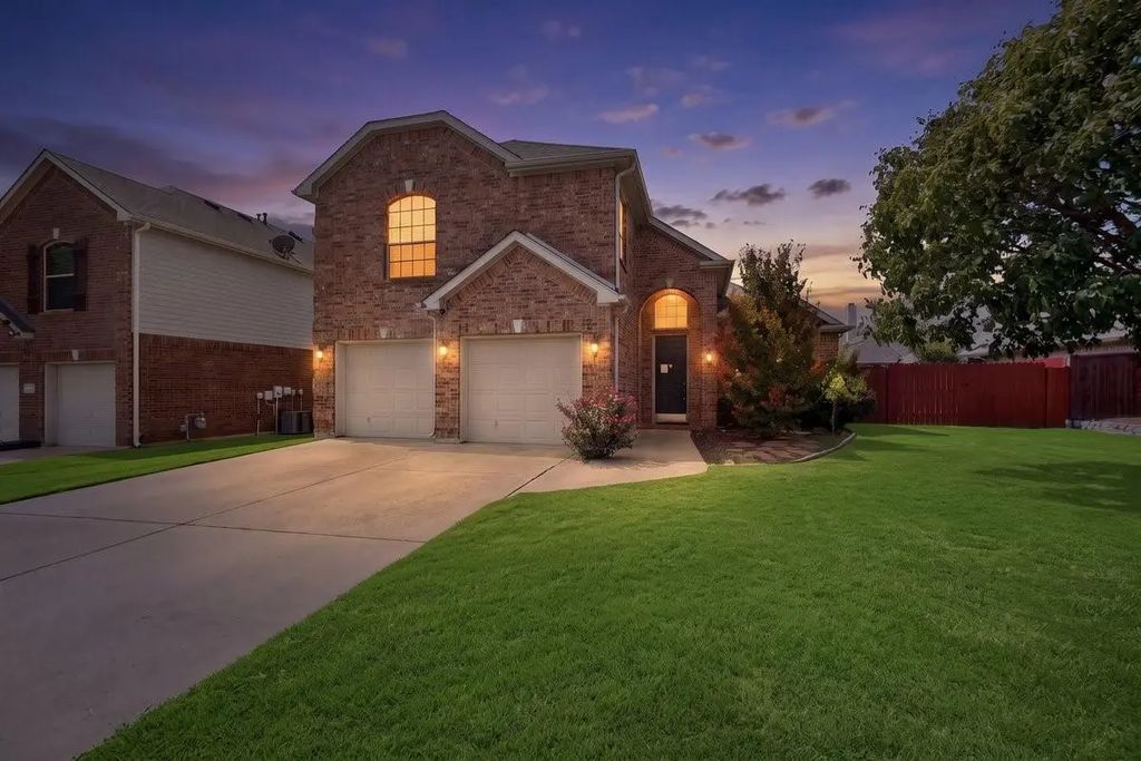 6925 Cattle Drive, Fort Worth
