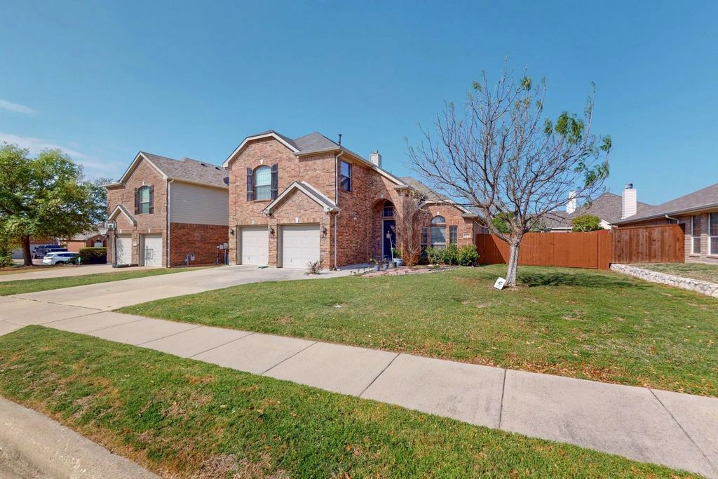 6925 Cattle Drive, Fort Worth
