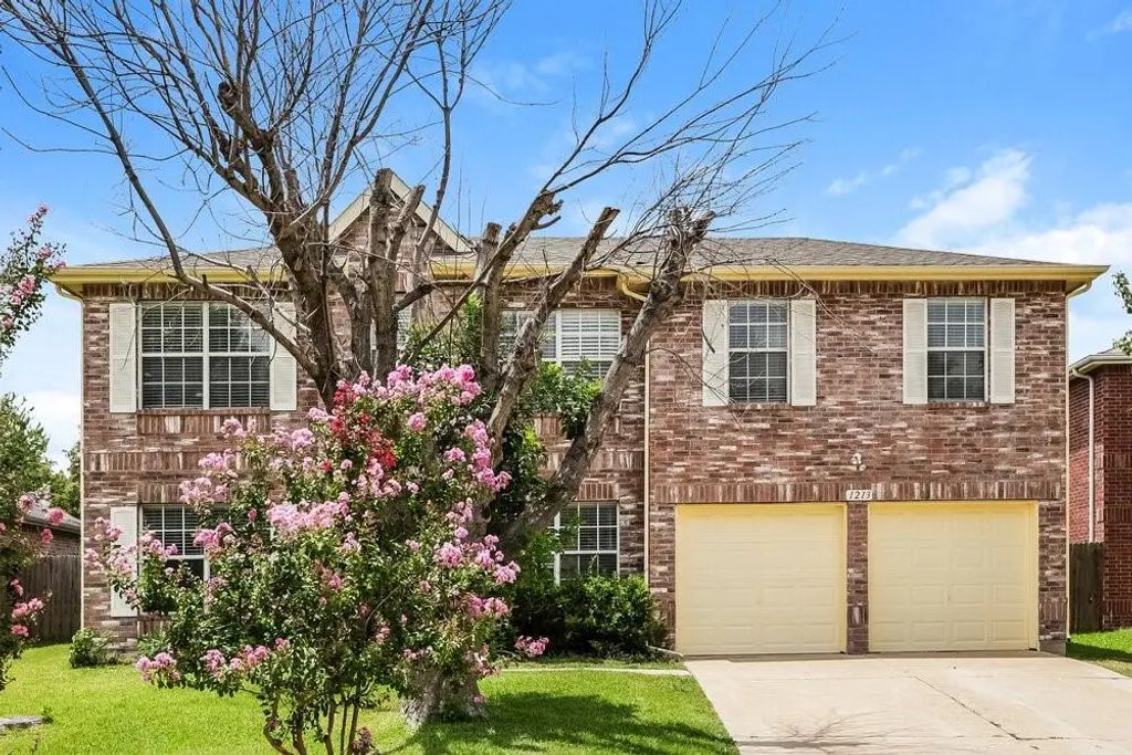 1213 Singletree Court, Forney