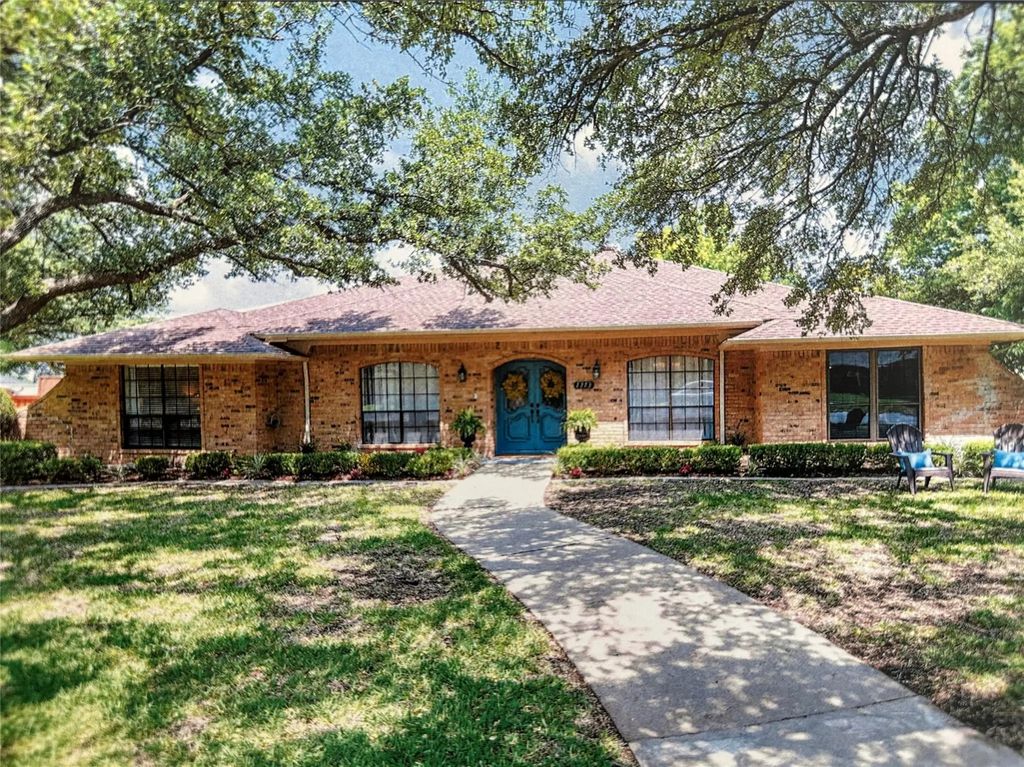 1713 Iroquois Drive, Garland