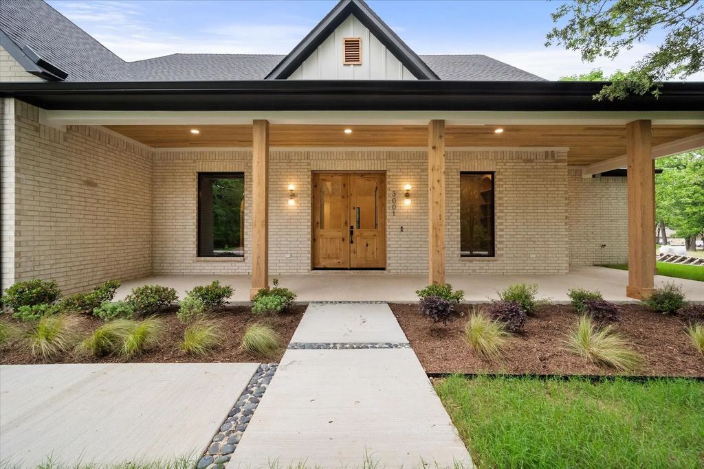 3001 Rock Road, Corsicana