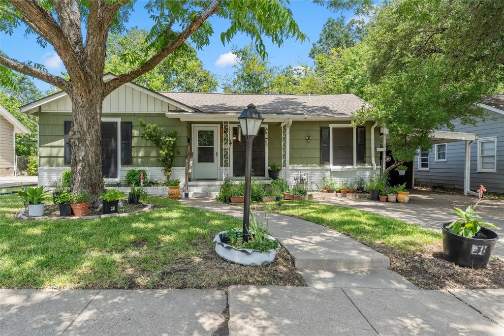 4513 Athens Avenue, Waco