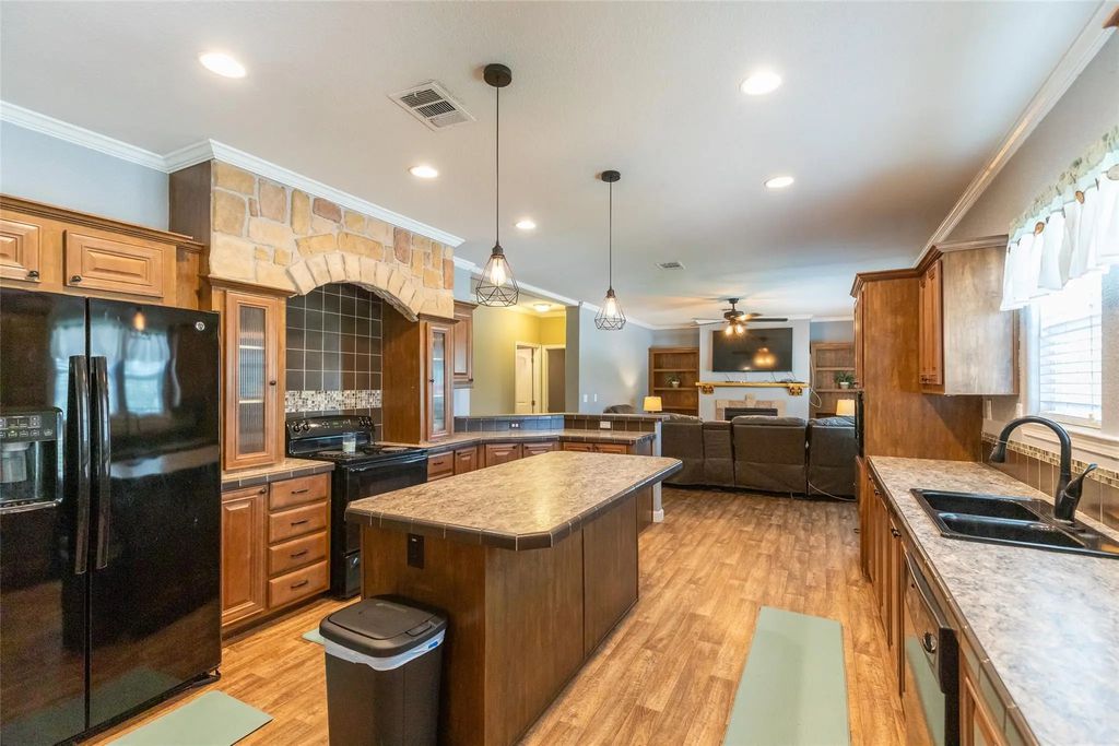 239 County Road 123, Abilene