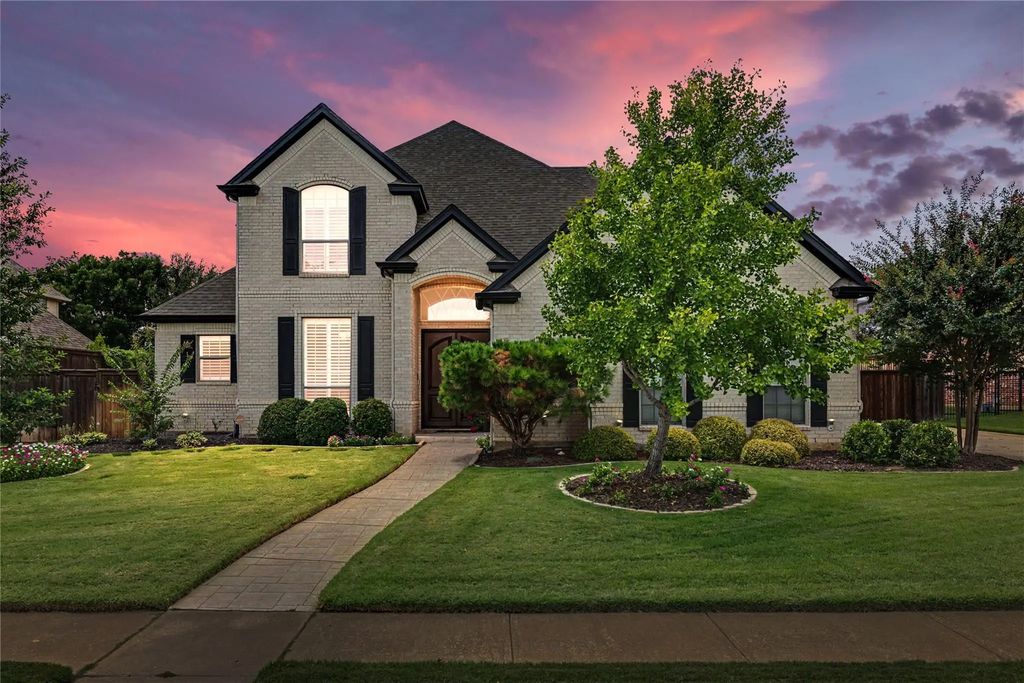 8217 Thornhill Drive, North Richland Hills
