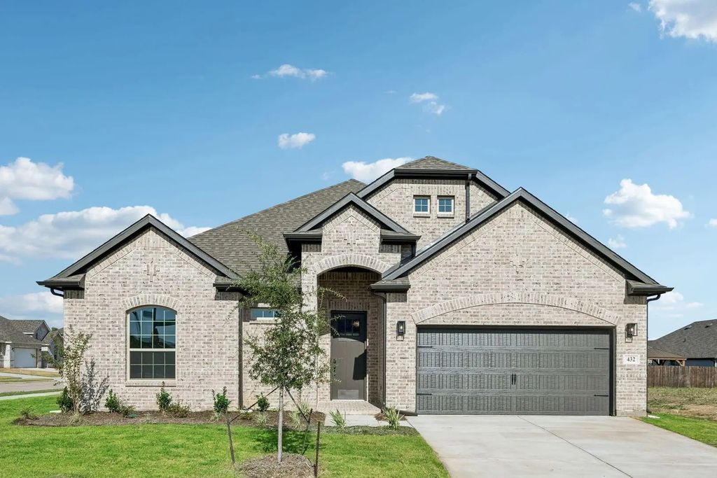 432 Daybreak Drive, Waxahachie