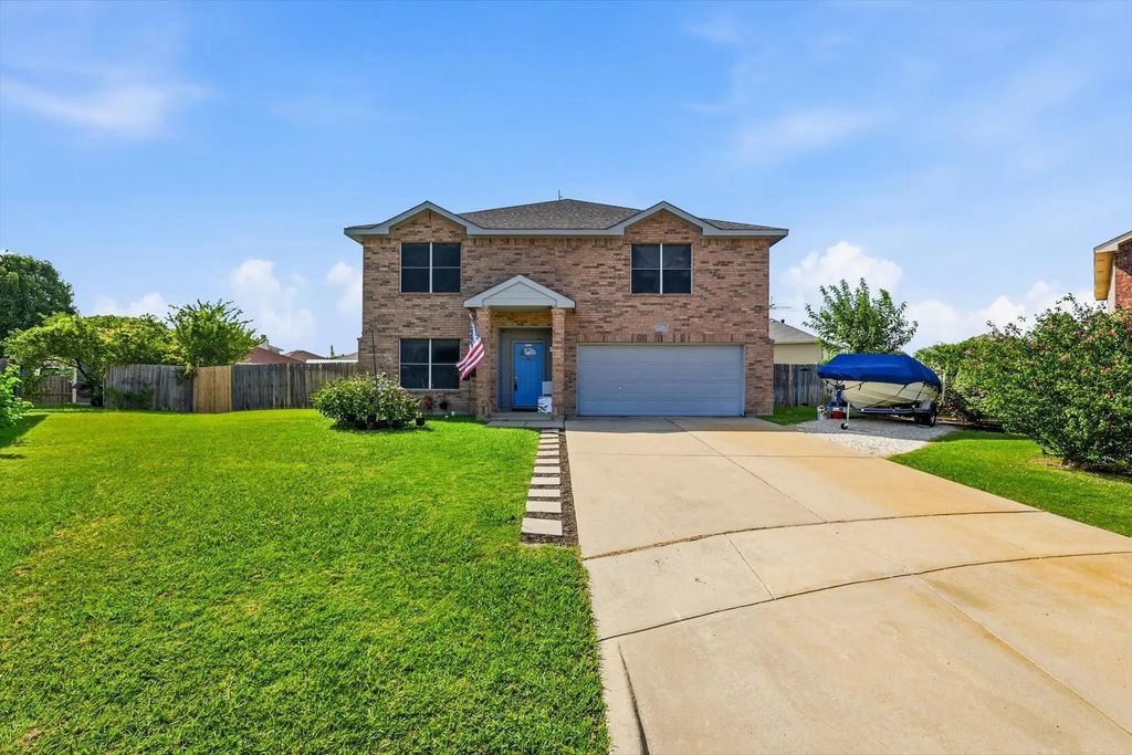 214 Hawthorne Court, Ponder