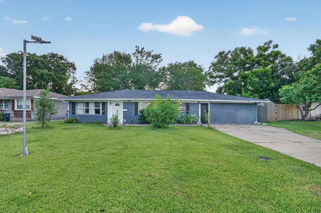 1029 S Bryan Street, Mesquite