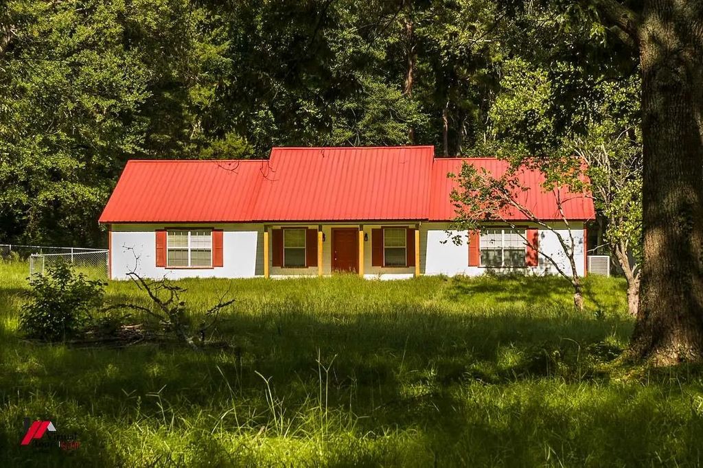 9823 Esthlyn, Keithville