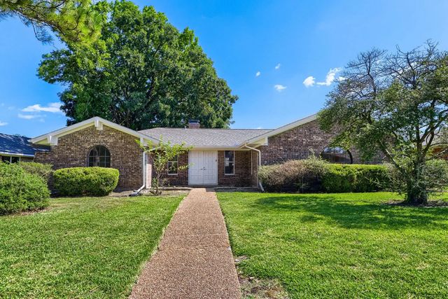 2000 Macao Place, Plano