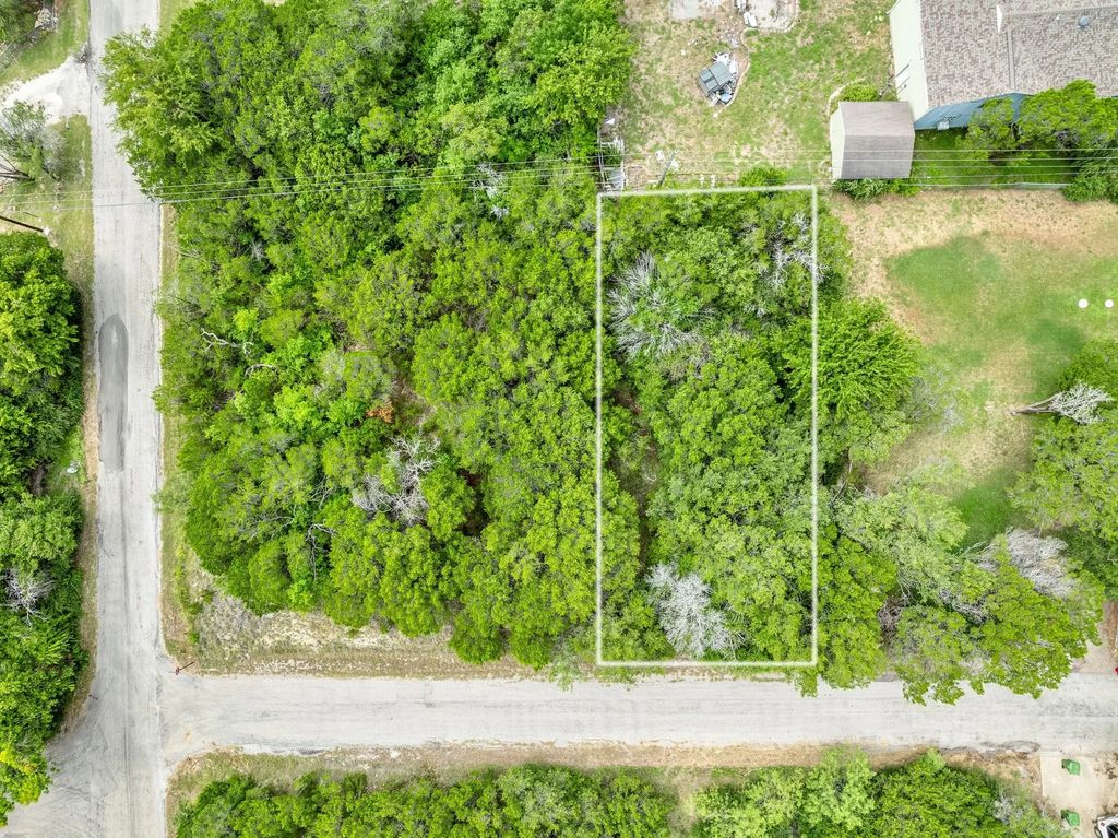 1725 Hitching Post, Granbury