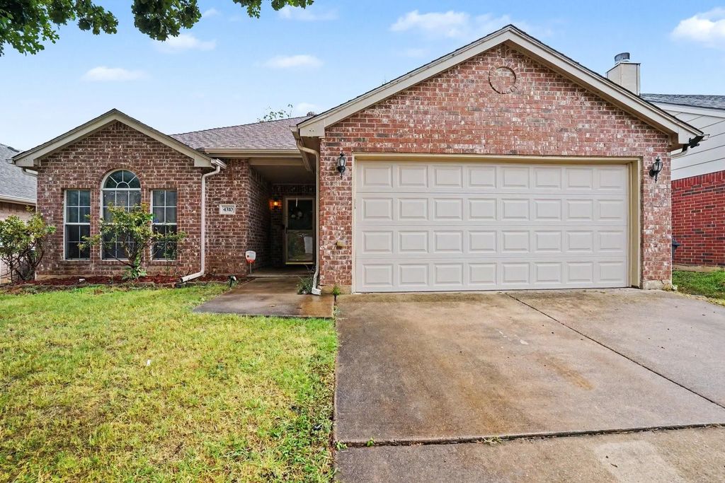 4310 Quail Field Drive, Arlington