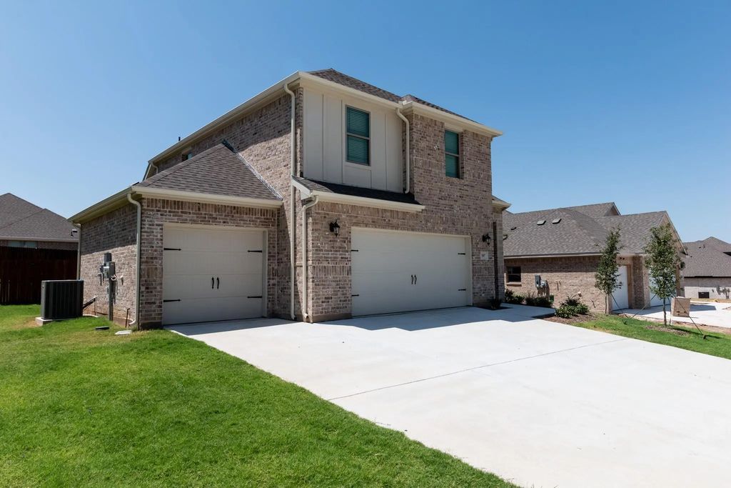 507 Reatta Drive, Justin