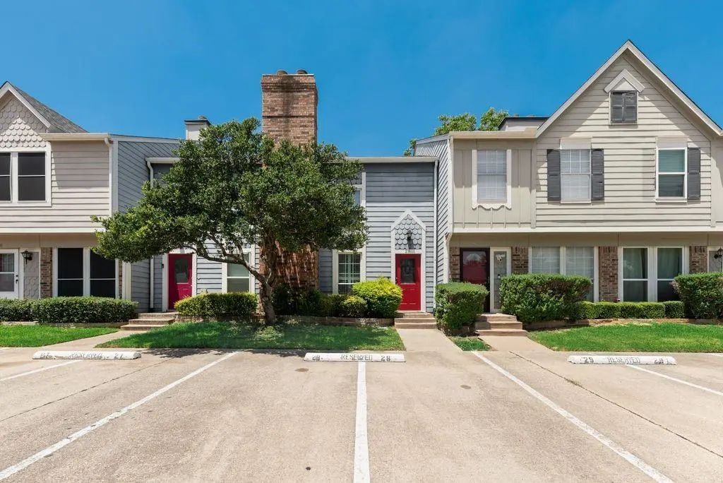 28 Abbey Road, Euless
