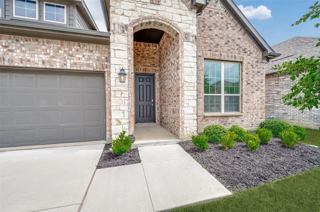 809 Cromwell Drive, Celina